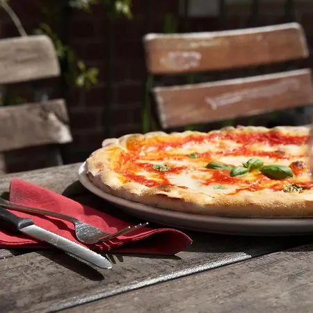 Gwuni Mopera 3* 라이프치히