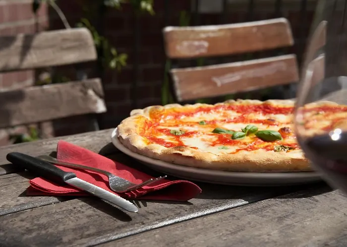 Gwuni Mopera 3* Leipzig