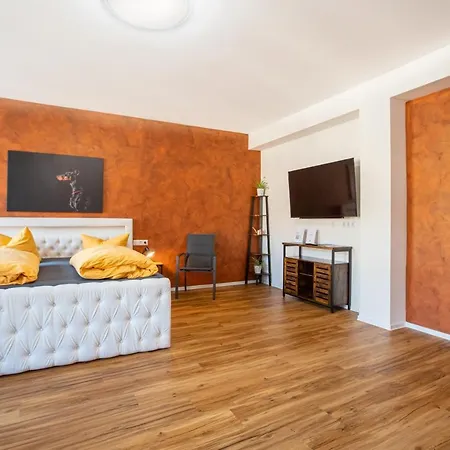 Gwuni Mopera 3* Leipzig