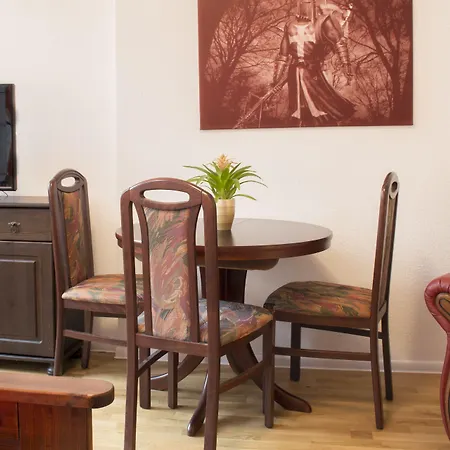 Gwuni Mopera Bar Restaurant Fruehstueck Hotel apartamentowy Lipsk