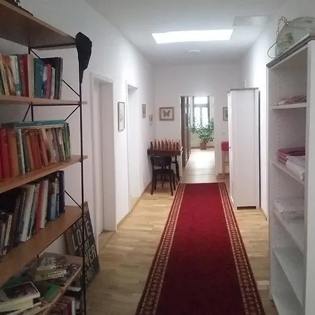 Gwuni Mopera 3* Leipzig