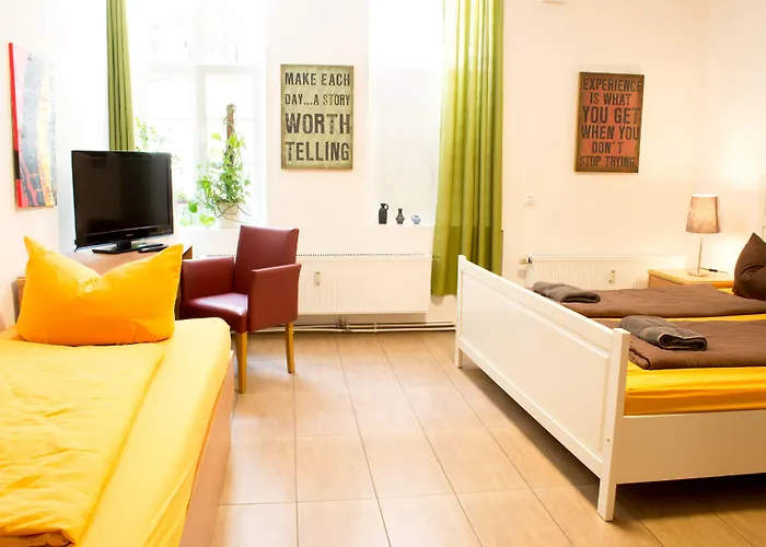 Gwuni Mopera Bar Restaurant Fruehstueck Hotel apartamentowy Lipsk