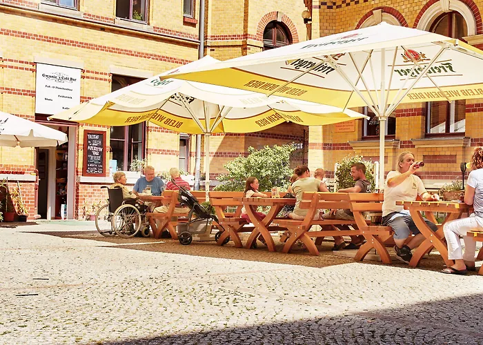 Gwuni Mopera Bar Restaurant Fruehstueck Lipsko