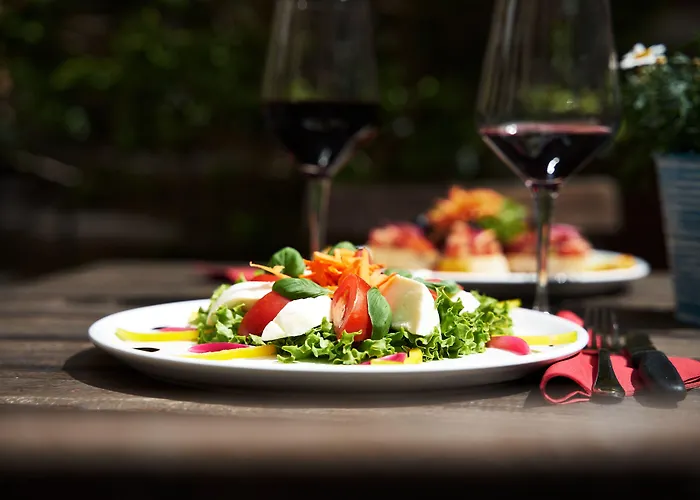 Gwuni Mopera Bar Restaurant Fruehstueck Aparthotel Lipsko